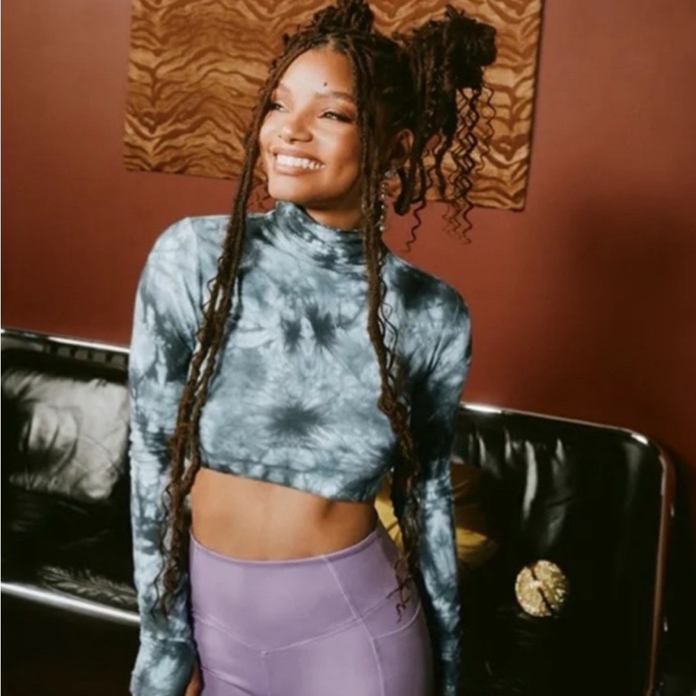 Victoria's Secret PINK Chloe x Halle Grey Tie Dye Crop Top Size Large
